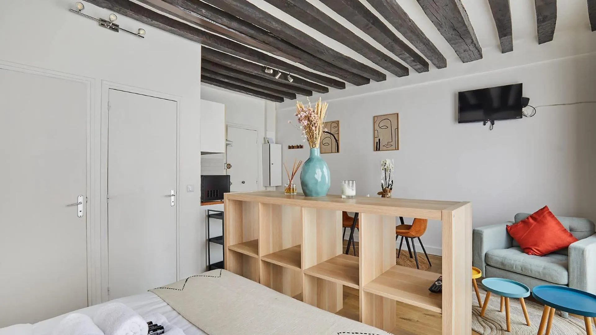 Apartment Charming Studio Center Of Paris