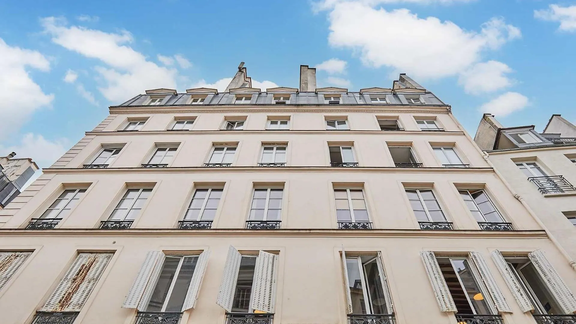Charming Studio Center Of Paris France