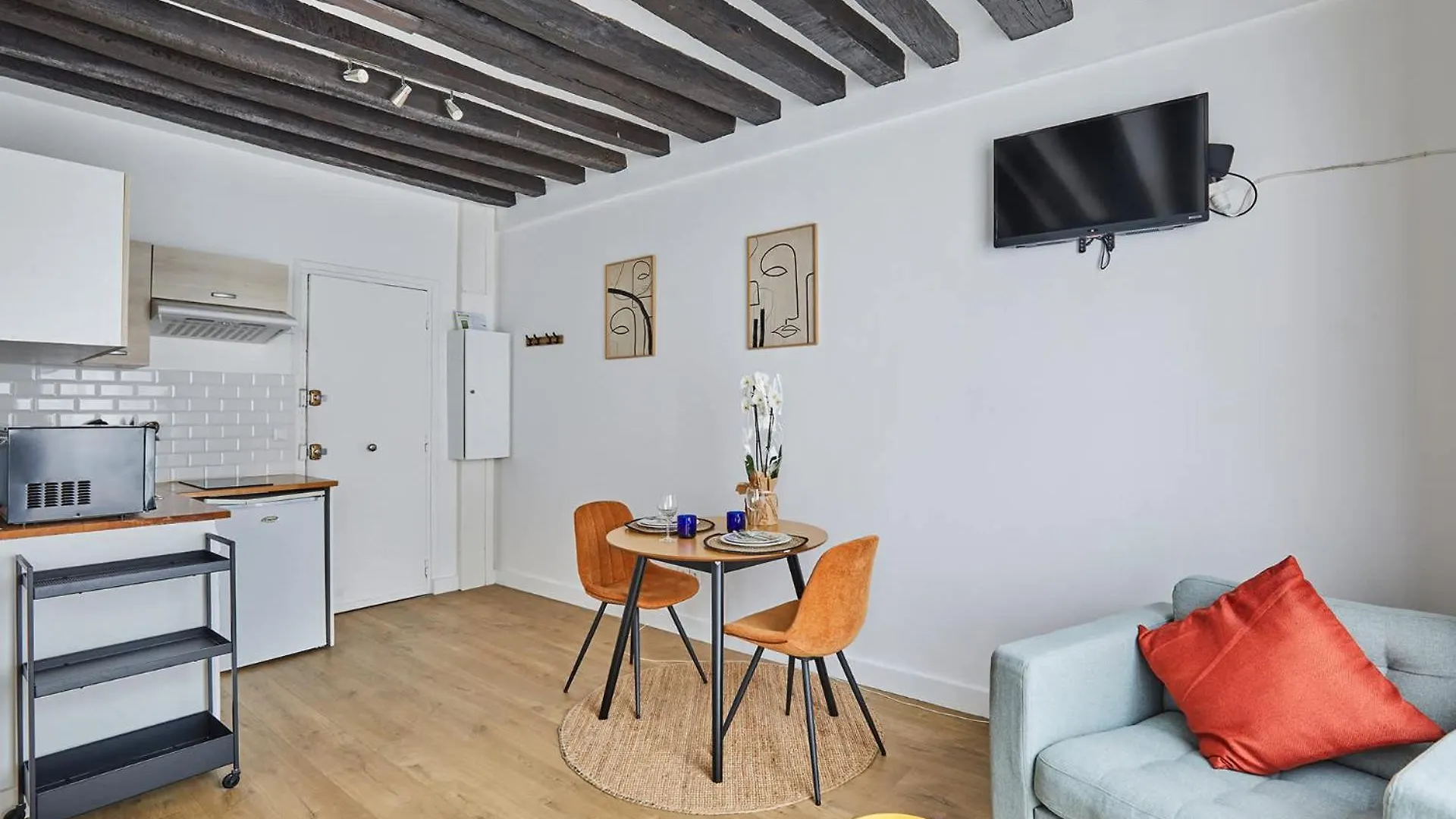 Apartment Charming Studio Center Of Paris