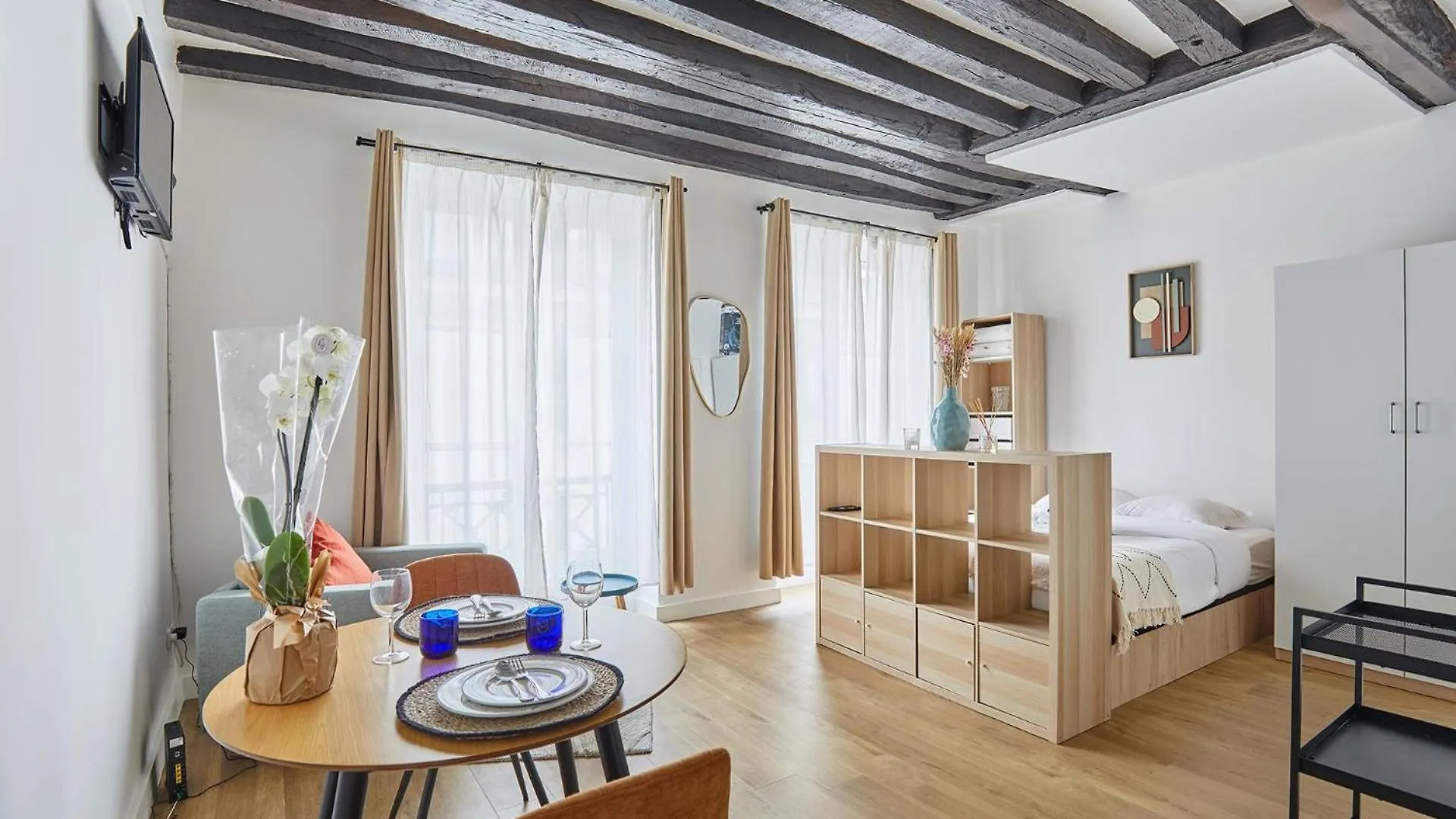 Apartment Charming Studio Center Of Paris